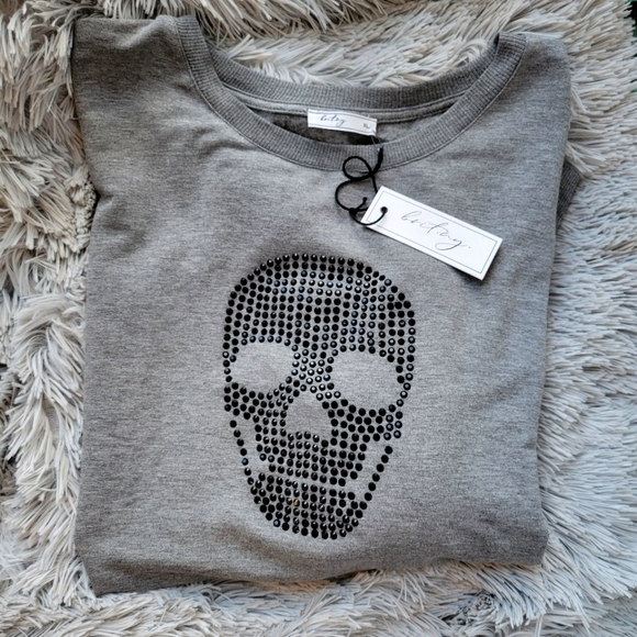 Studded Skull Sweater - NWT - Picture 1 of 7